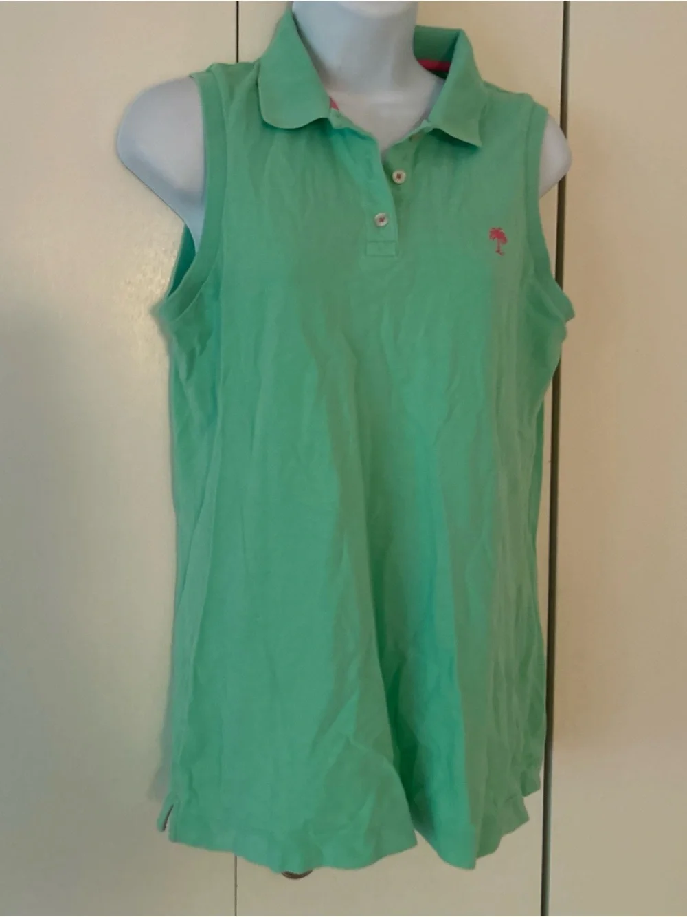Lilly Pulitzer sleeveless collared partial button front shirt M - Picture 2 of 10